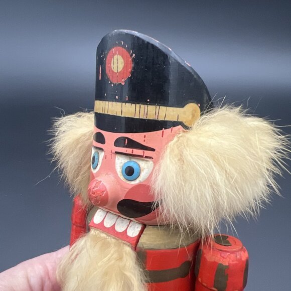 VTG Erzgebirge Nutcracker 9.25" Soldier Christmas Holiday Decor Germany 1977 - Picture 9 of 15